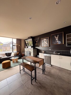 Living area - Cardrona Alpine Luxe: Your Sanctuary off the Slopes, Perfect for Large Groups (Cardrona)