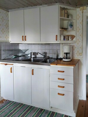 Mikrobølgeovn, ovn og kaffetrakter/tekoker