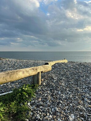Beach - Minimalist house with sea view at Helgenæs (Knebel)