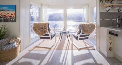 Senja Fjord View 2-BR Apartment Near Segla & Ferry, Northern Lights from window