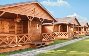 Exterior - Awesome home in Darlowo with sauna (Darlowo)