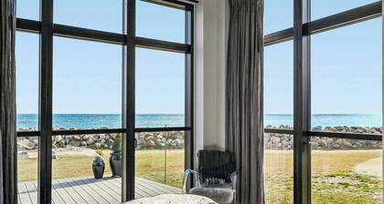 Modern beach house with sea views at Bjørnsknude
