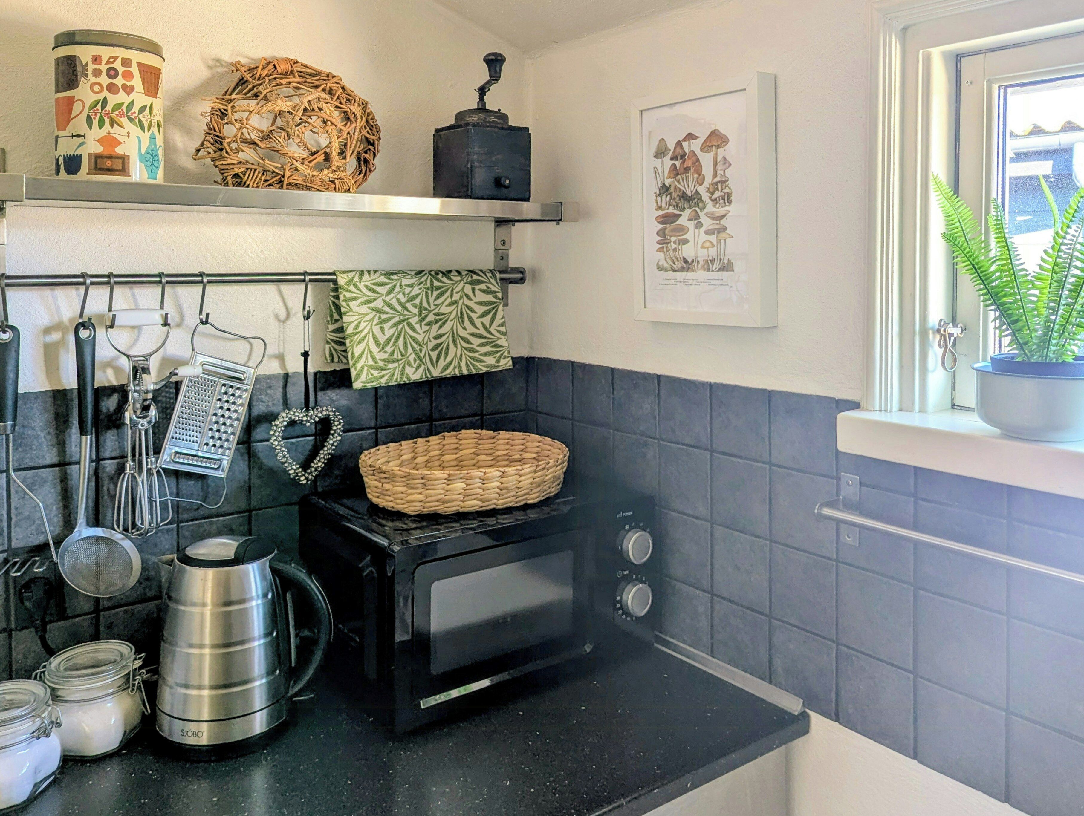 Microwave, oven, coffee/tea maker