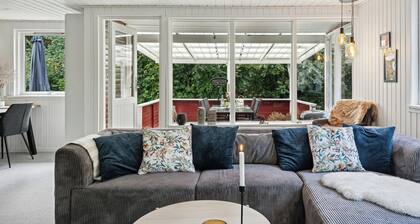 Holiday home with creative space near Glesborg
