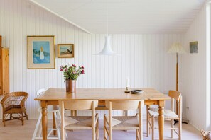 Dining - Idyllic summer house on the coast of West Zealand (Slagelse)