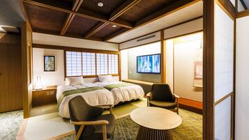 In-room safe, free WiFi