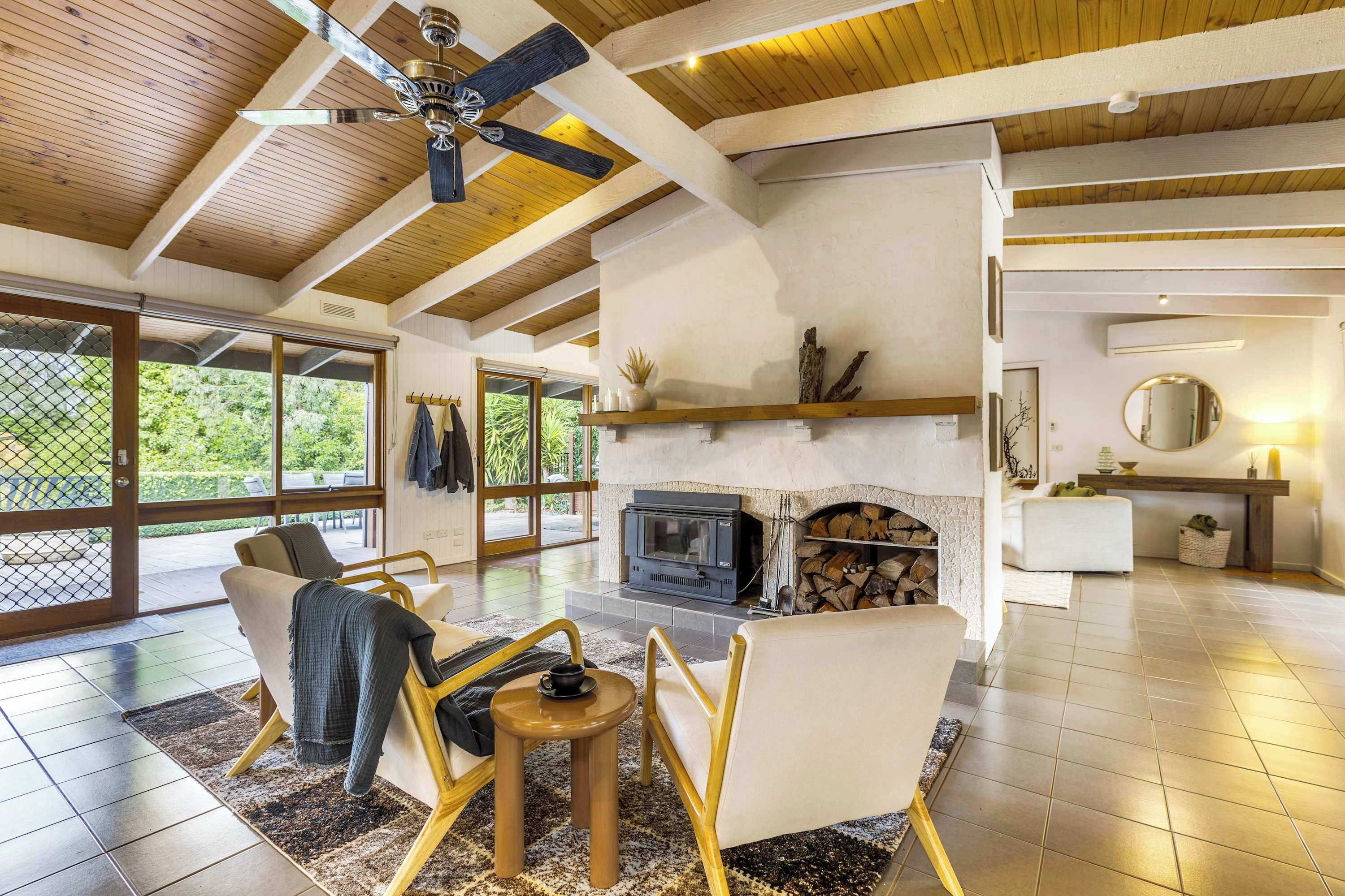 Bogong View Retreat | Spa, Sauna & Alpine Views - Bright