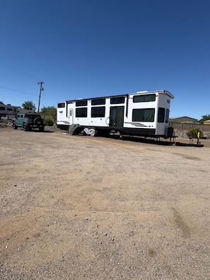 50’ Back-in RV Site (Vans & Class C Only) | Exterior