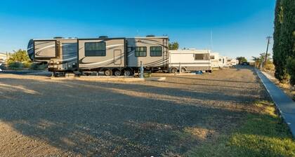Kiteville Cordes Lakes Motel & RV Park