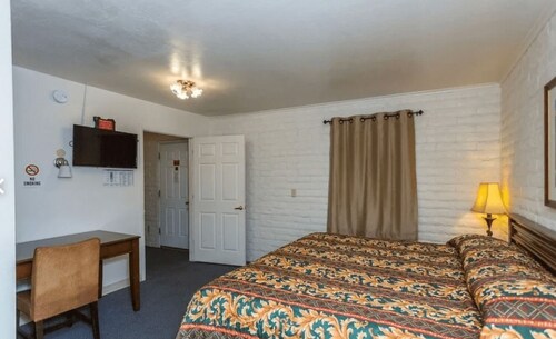 Kiteville Cordes Lakes Motel & RV Park