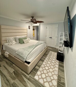 3 habitaciones, tabla de planchar con plancha, wifi y ropa de cama
