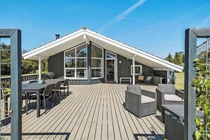 Outdoor dining - Holiday home by beach and forest near Hals (Hals)