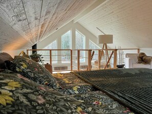 Free WiFi - Modern loft house in the woods near Gullabo (Gullabo)