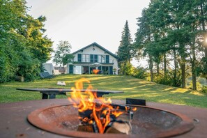 Property grounds - Spacious country house in the Vulkaneifel (Bleckhausen)