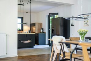 Dining - Spacious country house in the Vulkaneifel (Bleckhausen)