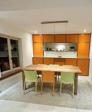 Dining - Riverside house with jetty near Cognac (Triac-Lautrait)