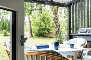 Outdoor dining - Togetherness in the cosy small house on Falster (Væggerløse)