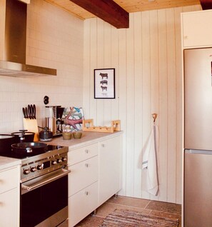 Oven, dishwasher, coffee/tea maker