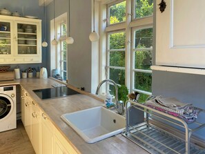 Oven, dishwasher, coffee/tea maker - Villa from 1917 high above Tisvildeleje (Tisvilde)