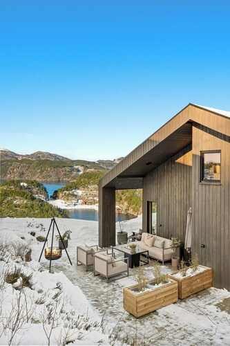 Cabin overlooking Ryfylke fjord