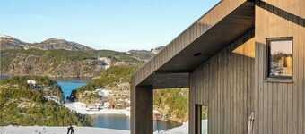 Cabin overlooking Ryfylke fjord