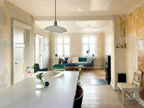Fireplace - Charming summer house on North Langeland (Tranekær)