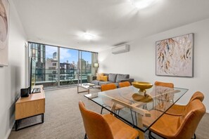 Classic Apartment, Balcony | Living area - Exclusive Stays - Mainpoint (Southbank)