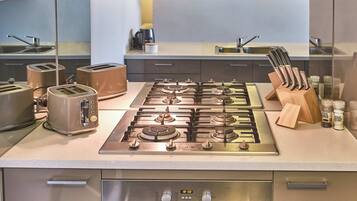 Classic Apartment, Balcony | Private kitchen | Espresso maker, coffee/tea maker, electric kettle