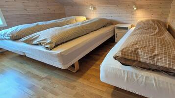 4 habitaciones, escritorio y wifi gratis