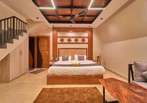 Habitación doble, balcón, vista al jardín | Wifi gratis 