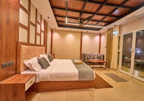 Premium Room, Balcony, Garden View | Free WiFi