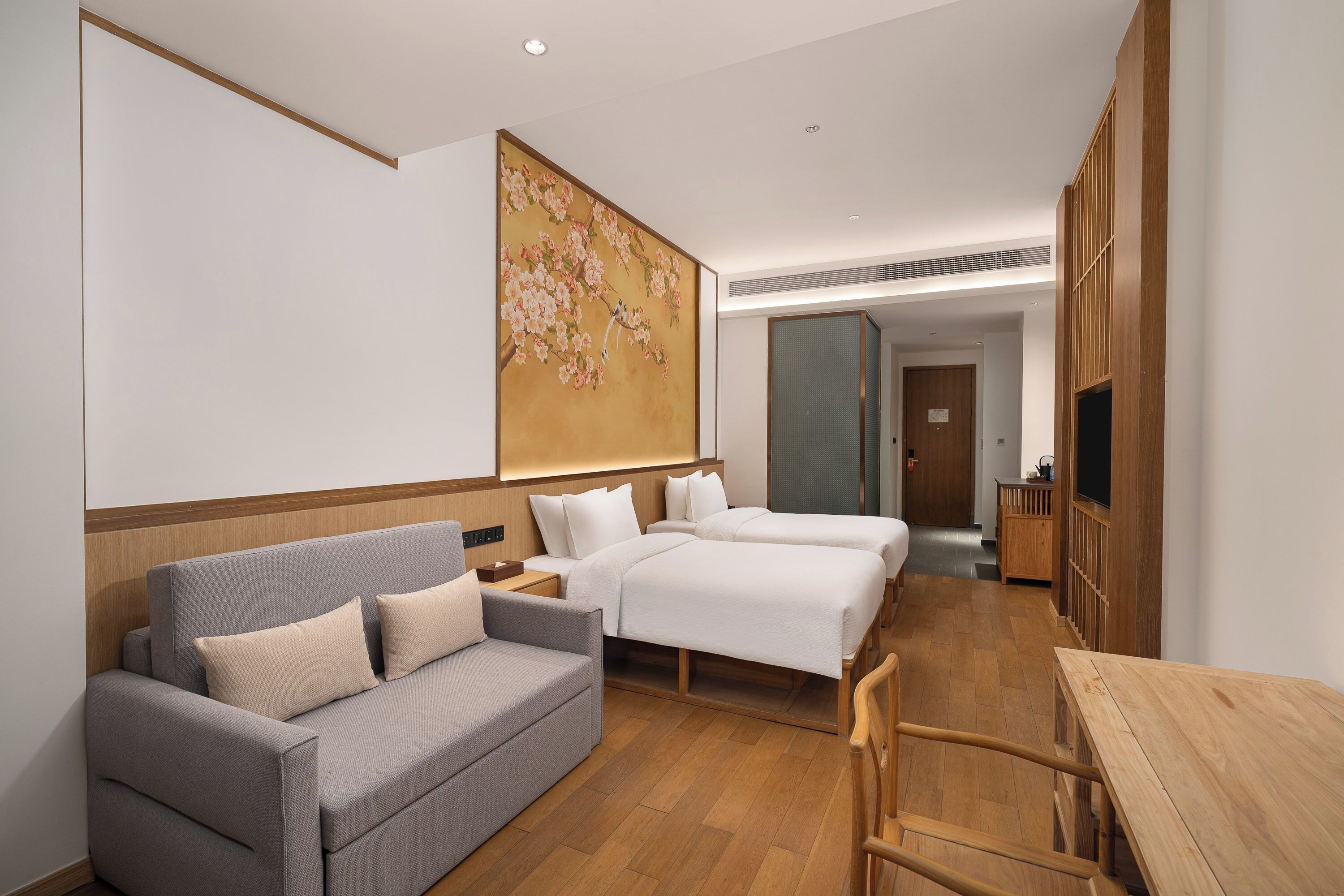 Superior Single Room | Desk, laptop workspace, free WiFi