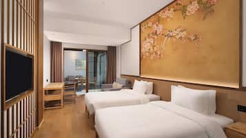 Superior Single Room | Desk, laptop workspace, WiFi (free)