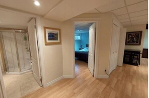 Iron/ironing board, WiFi, bed sheets - Private Separate-Entry Basement suite & living Room, Quiet & Independent retreat (Cochrane)