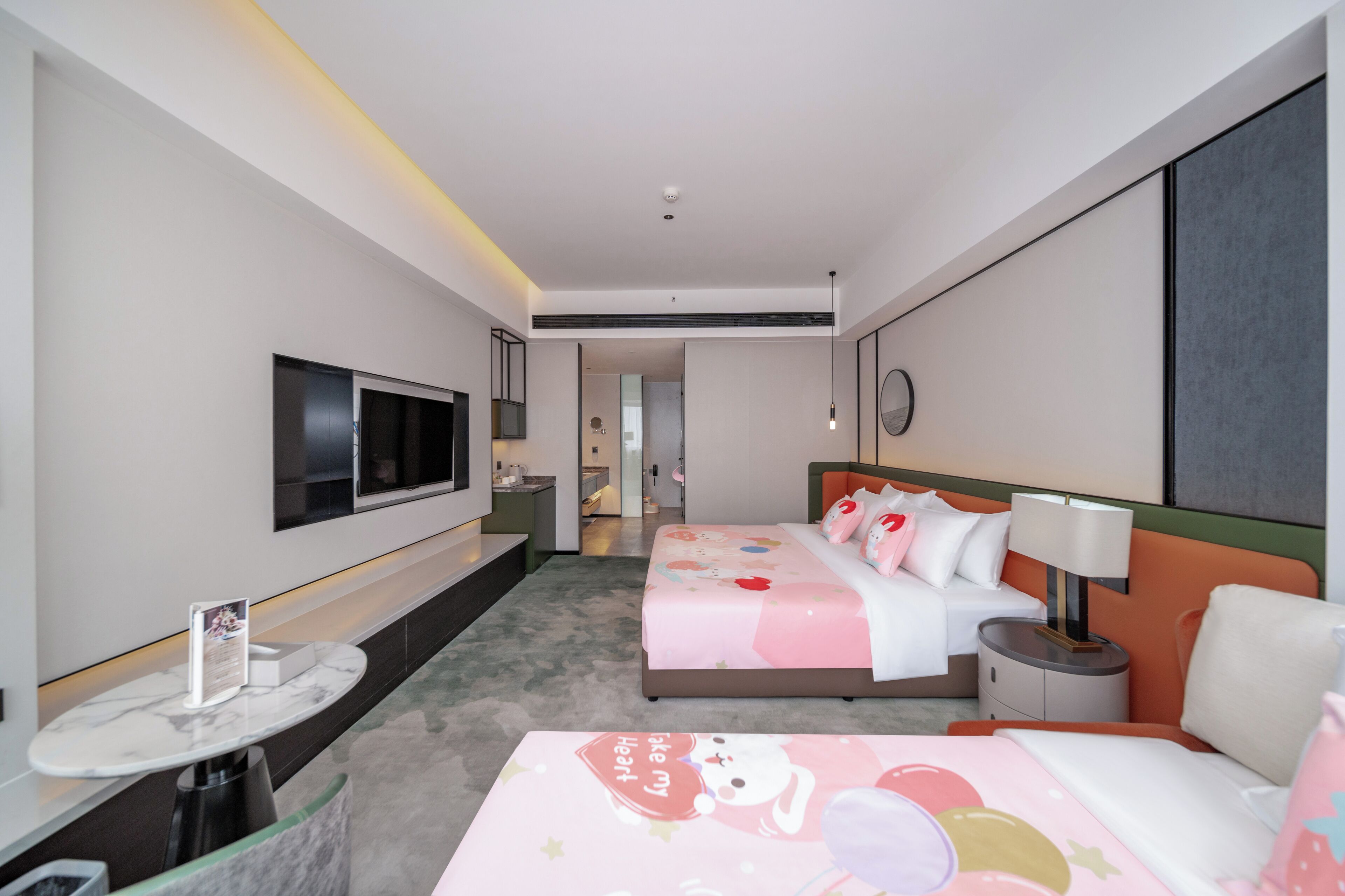 Deluxe Family Room