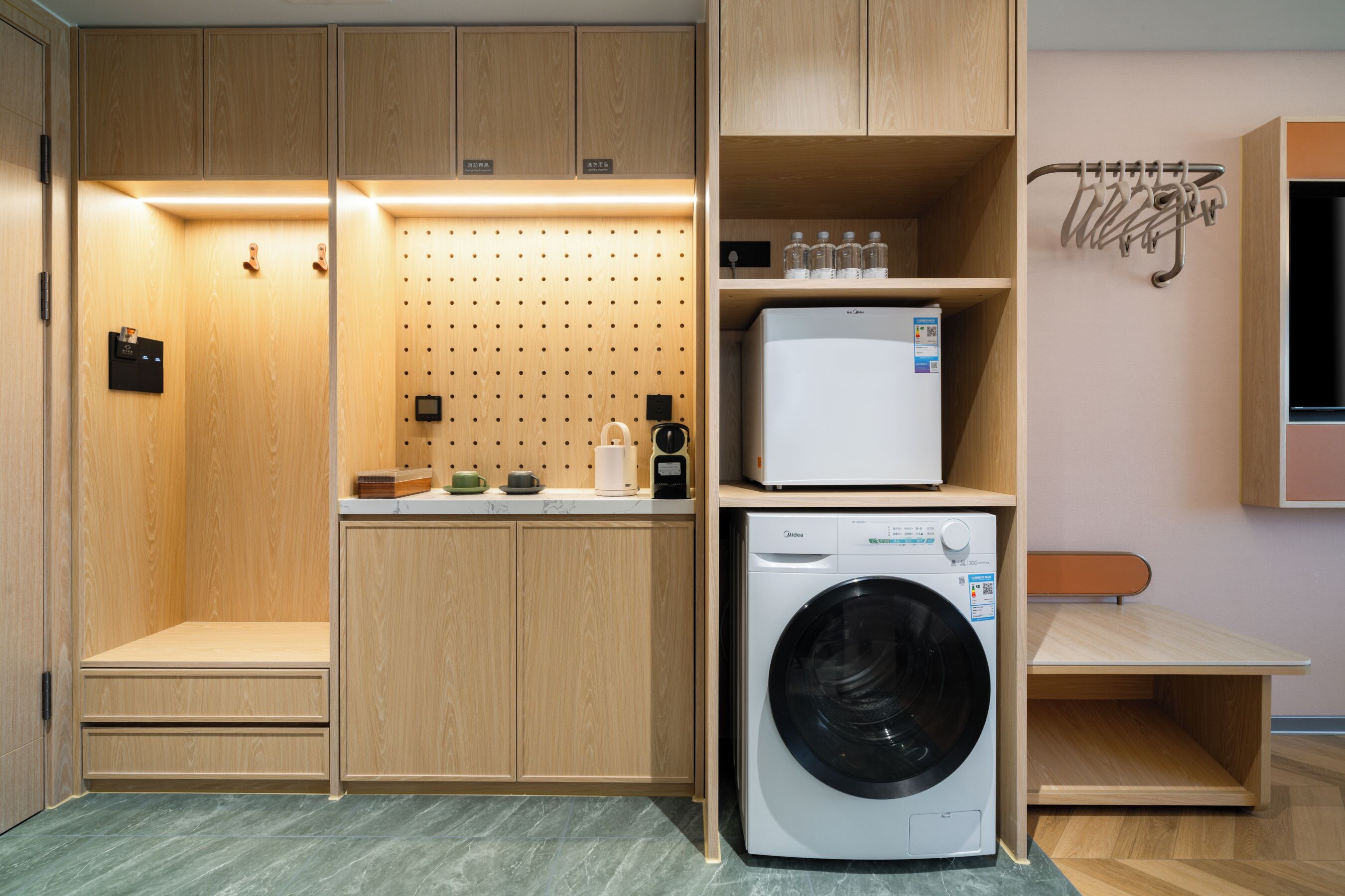 Luxury Twin Room, City View | Interior