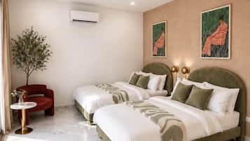 In-room safe, iron/ironing board, WiFi, bed sheets