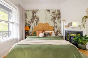 3 Schlafzimmer, Schreibtisch, Bügeleisen/Bügelbrett, Reisekinderbett
