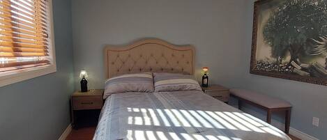 1 Schlafzimmer, BĂŒgeleisen/BĂŒgelbrett, WLAN, BettwĂ€sche