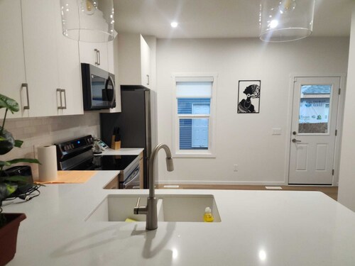 Edmonton 3BR House | 2.5 Bath | Modern Comfort
