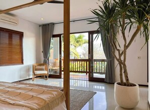 Luxury Villa, Balcony, Pool View | In-room safe, blackout curtains, iron/ironing board, free WiFi - Villa 3BR Canggu 5 Mins to Berawa Beach  (Canggu)