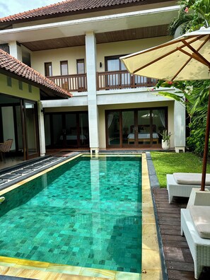 Outdoor pool - Villa 3BR Canggu 5 Mins to Berawa Beach  (Canggu)
