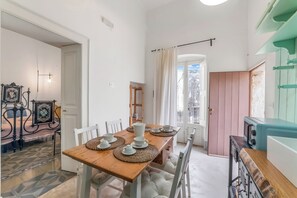 Apartamento standard, vários quartos (Casa Tafuri In The Historic Center) | Opções para refeição
