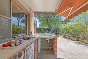 Family Apartment, Multiple Bedrooms (Casa Piero) | Outdoor dining - Casa Piero (Viareggio)