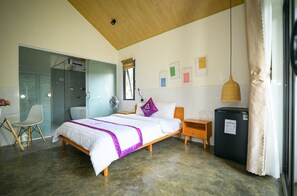 Casa de campo romántica, se aceptan mascotas, vista a la montaña | Escritorio, cortinas blackout y wifi gratis 