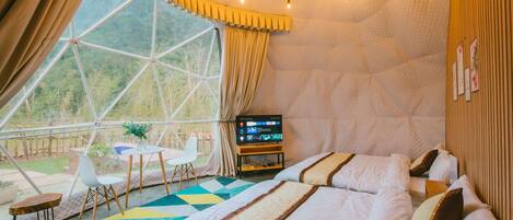 Family House, 2 Double Beds, Pets Allowed, Mountain View | Desk, blackout drapes, free WiFi