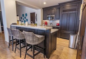 Fridge, microwave, oven, stovetop - Designer Cabo Escape at Diamante DRC Penthouse 303-304 - Luxury Sunset Patio (Cabo San Lucas)