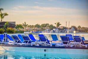 Pool - Designer Cabo Escape at Diamante DRC Penthouse 303-304 - Luxury Sunset Patio (Cabo San Lucas)