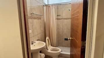 Classic Double Room | Bathroom