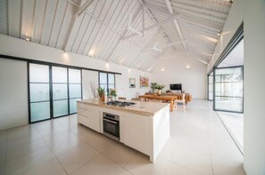 Interior - Specious 3Bedroom Rakuen Villa Canggu (Canggu)